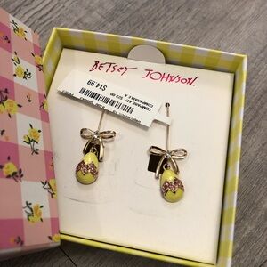 Betsey Johnson Yellow and Pink Egg Goldtone Earrings with bow detail